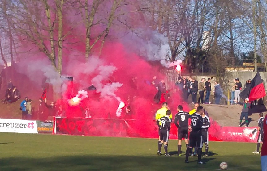 lutz_03_nur tribüne Kopie